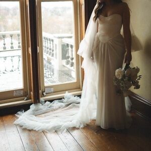 Vintage style wedding dress AND veil!